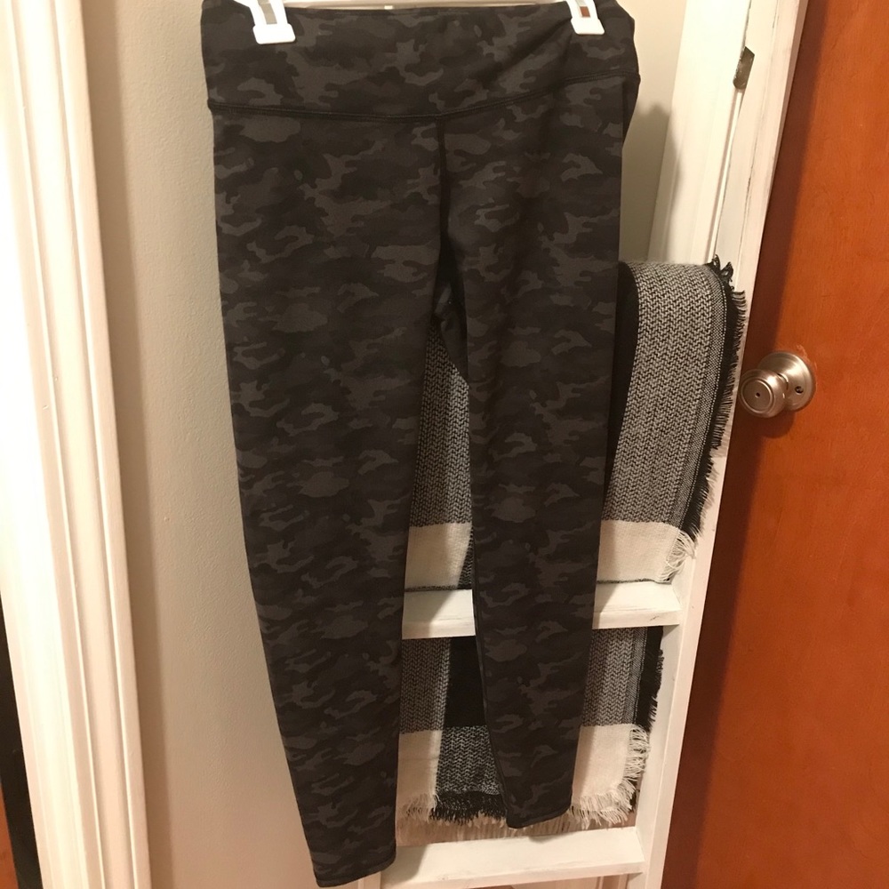 Fabletics full length camo leggings
